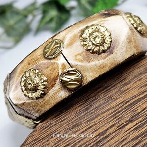 Vtg Bone Beauty Brass Flowers Inlay Bracelet Large Hinge Bangle Pin Lock Cream